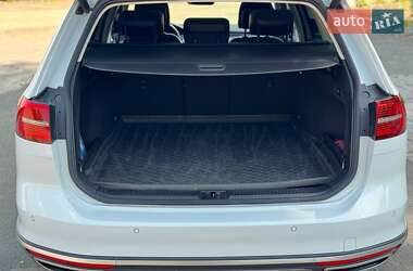 Универсал Volkswagen Passat Alltrack 2018 в 