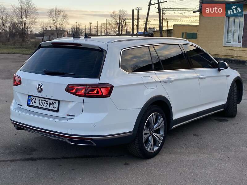 Универсал Volkswagen Passat Alltrack 2019 в Киеве фото 6 Универсал Volkswagen Passat Alltrack 2019 в Киеве