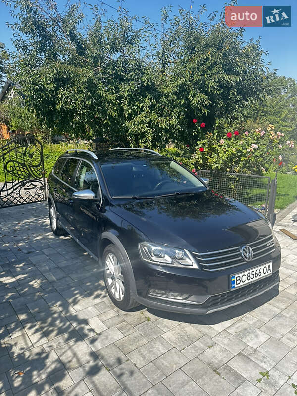 Универсал Volkswagen Passat Alltrack 2012 в Городке