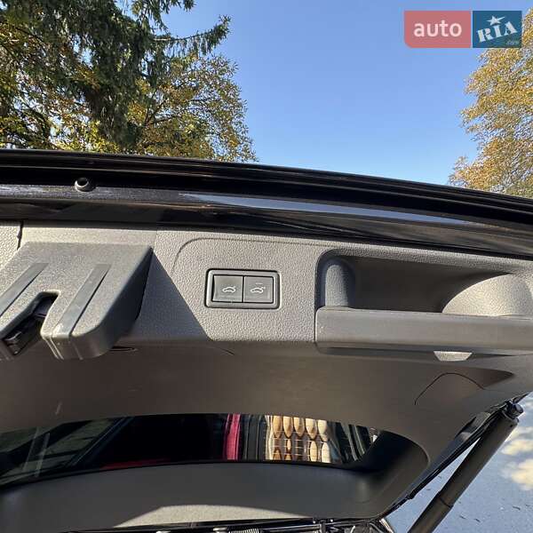 Универсал Volkswagen Passat Alltrack 2021 в Звягеле