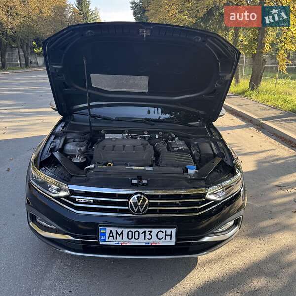 Универсал Volkswagen Passat Alltrack 2021 в Звягеле