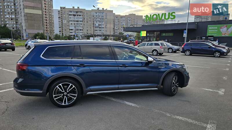 Универсал Volkswagen Passat Alltrack 2019 в Киеве