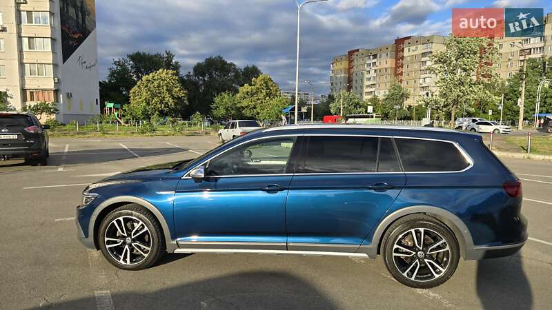 Универсал Volkswagen Passat Alltrack 2019 в Киеве