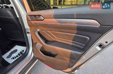 Универсал Volkswagen Passat Alltrack 2021 в 