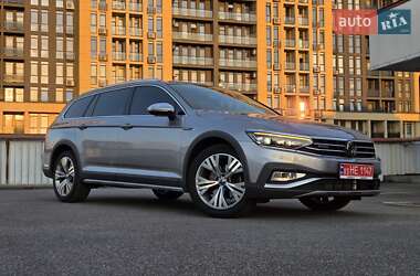 Универсал Volkswagen Passat Alltrack 2021 в 