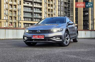 Универсал Volkswagen Passat Alltrack 2021 в 
