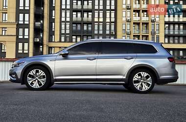 Универсал Volkswagen Passat Alltrack 2021 в 