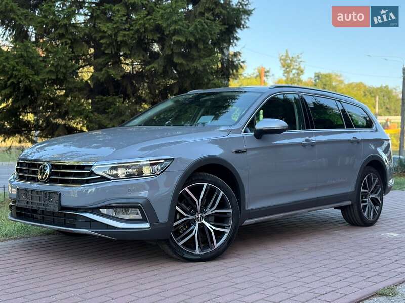 Volkswagen Passat Alltrack 2023