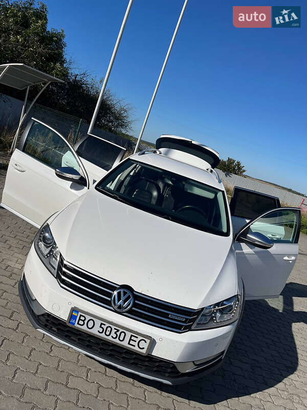Универсал Volkswagen Passat Alltrack 2012 в Подгайцах