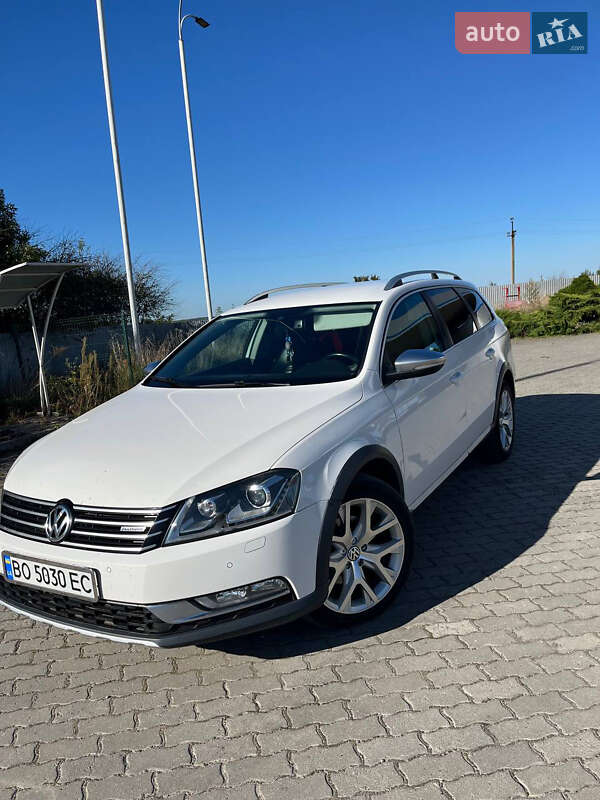 Универсал Volkswagen Passat Alltrack 2012 в Подгайцах
