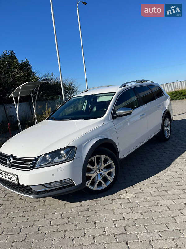 Универсал Volkswagen Passat Alltrack 2012 в Подгайцах