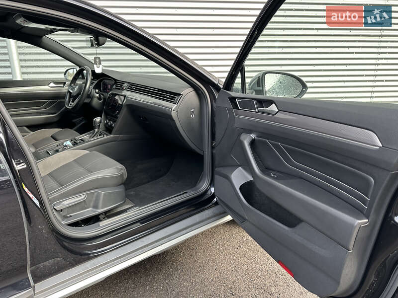 Универсал Volkswagen Passat Alltrack 2020 в Ровно