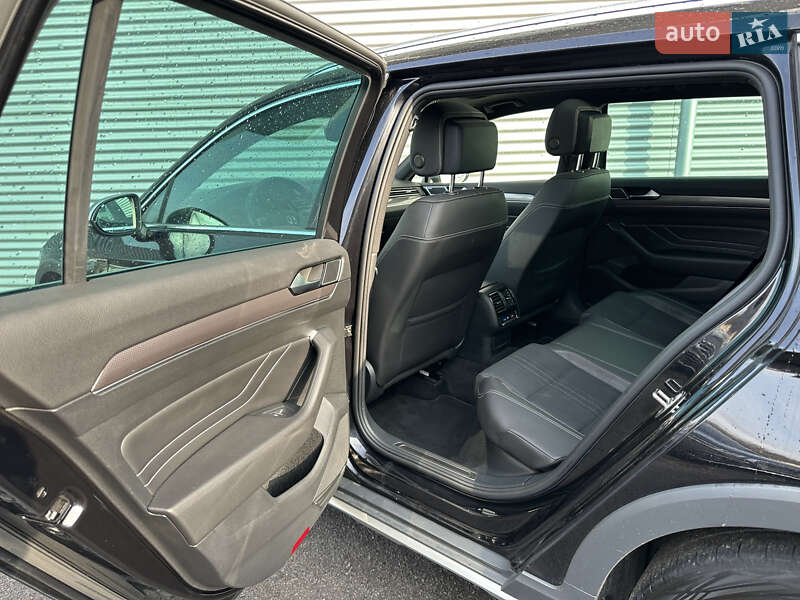 Универсал Volkswagen Passat Alltrack 2020 в Ровно
