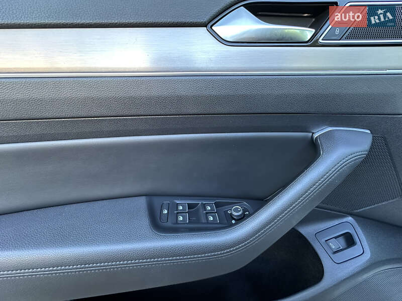Универсал Volkswagen Passat Alltrack 2017 в Дрогобыче фото 17 Универсал Volkswagen Passat Alltrack 2017 в Дрогобыче