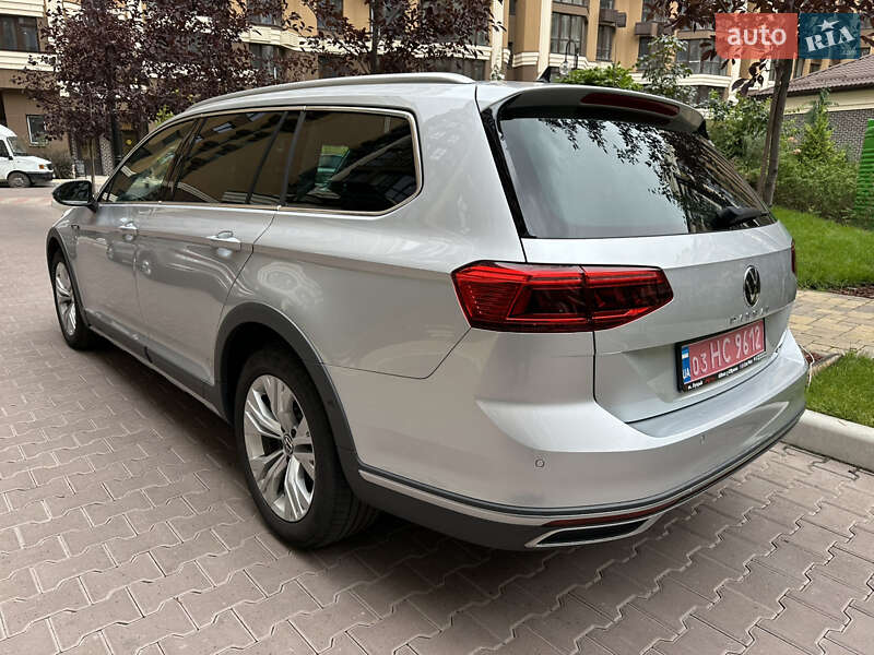 Универсал Volkswagen Passat Alltrack 2020 в Киеве фото 18 Универсал Volkswagen Passat Alltrack 2020 в Киеве