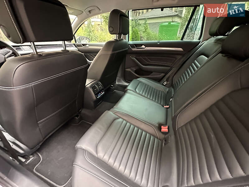 Универсал Volkswagen Passat Alltrack 2020 в Киеве фото 26 Универсал Volkswagen Passat Alltrack 2020 в Киеве