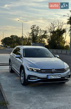 Універсал Volkswagen Passat Alltrack 2019 в Києві