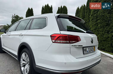 Універсал Volkswagen Passat Alltrack 2018 в 