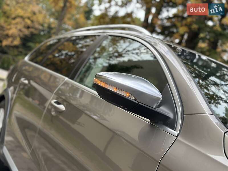 Универсал Volkswagen Passat Alltrack 2014 в Дрогобыче