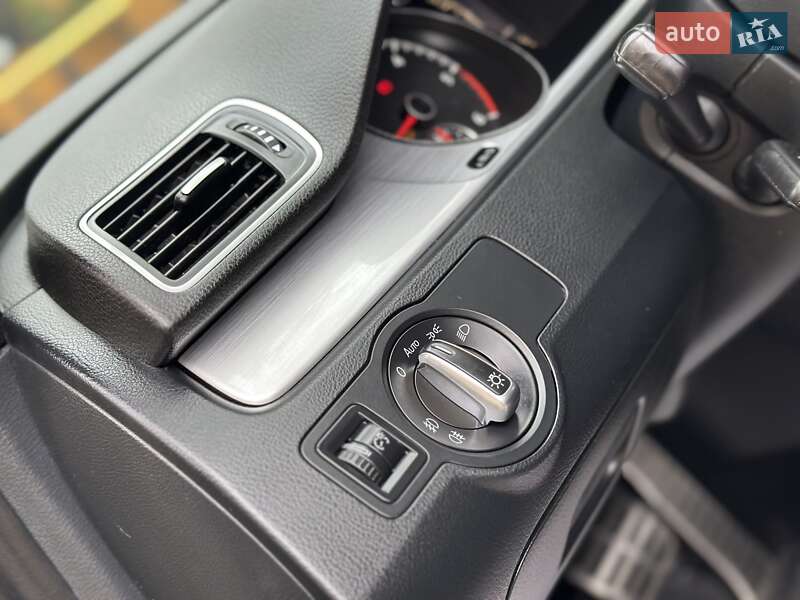 Универсал Volkswagen Passat Alltrack 2014 в Дрогобыче