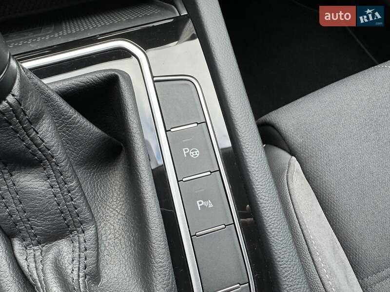 Универсал Volkswagen Passat Alltrack 2023 в Киеве фото 41 Универсал Volkswagen Passat Alltrack 2023 в Киеве