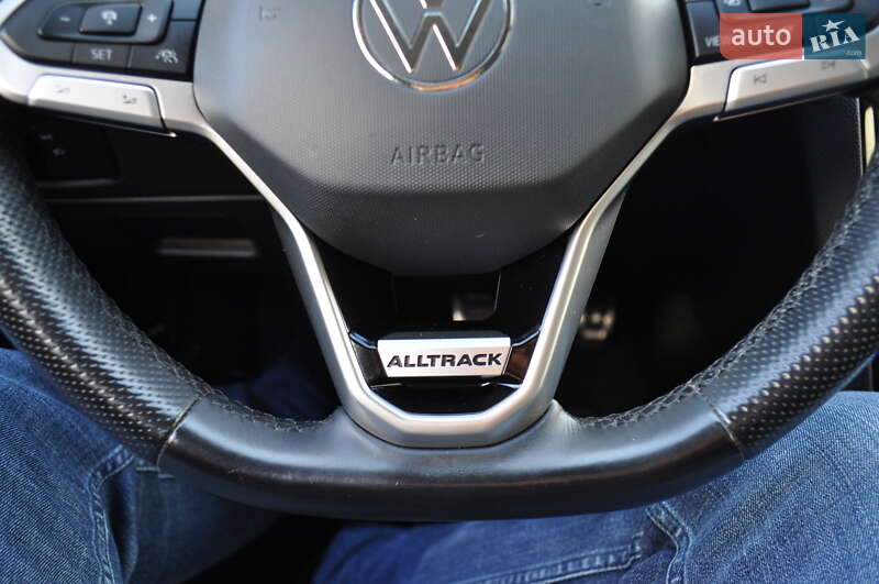 Универсал Volkswagen Passat Alltrack 2022 в Киеве