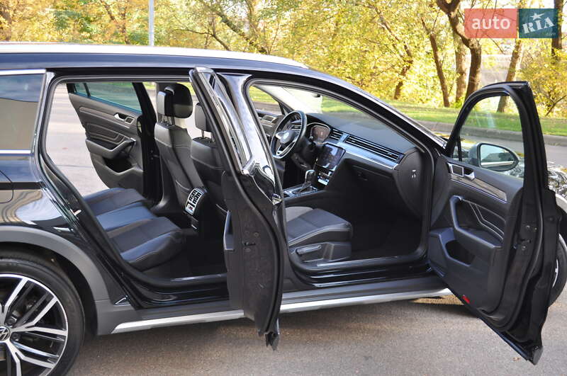 Универсал Volkswagen Passat Alltrack 2022 в Киеве