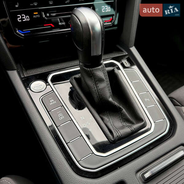 Универсал Volkswagen Passat Alltrack 2021 в Киеве фото 38 Универсал Volkswagen Passat Alltrack 2021 в Киеве
