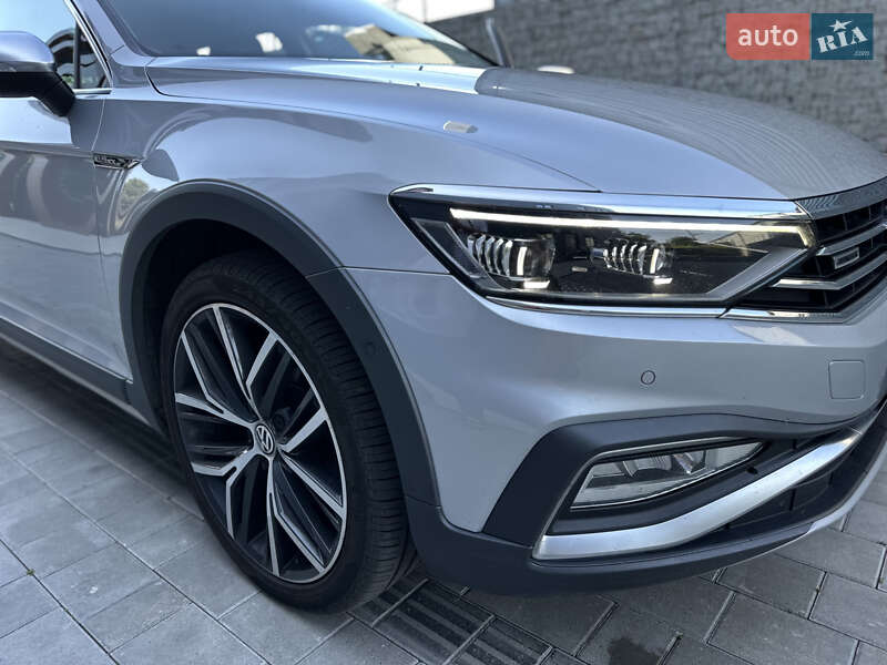 Универсал Volkswagen Passat Alltrack 2021 в Луцке
