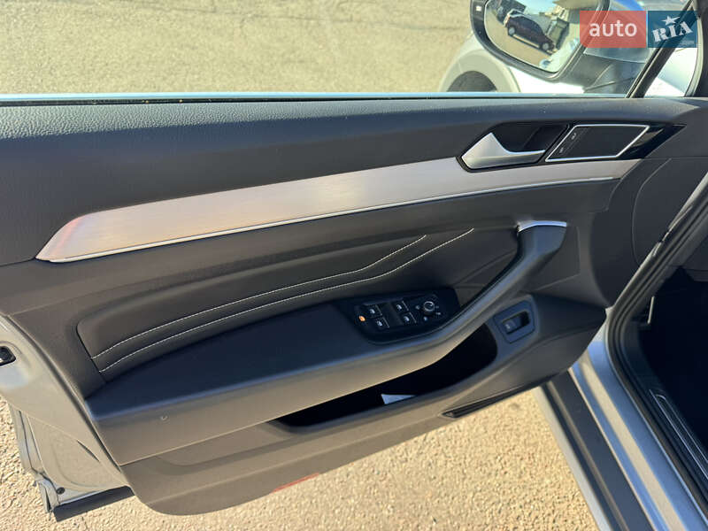 Универсал Volkswagen Passat Alltrack 2019 в Львове фото 41 Универсал Volkswagen Passat Alltrack 2019 в Львове