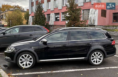 Универсал Volkswagen Passat Alltrack 2012 в 
