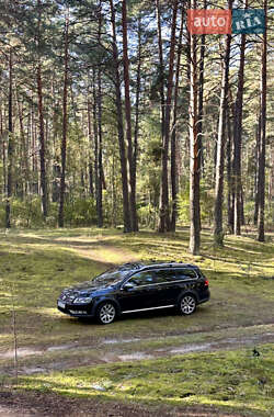 Универсал Volkswagen Passat Alltrack 2012 в 