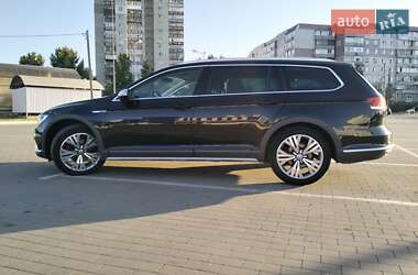 Универсал Volkswagen Passat Alltrack 2016 в Киеве