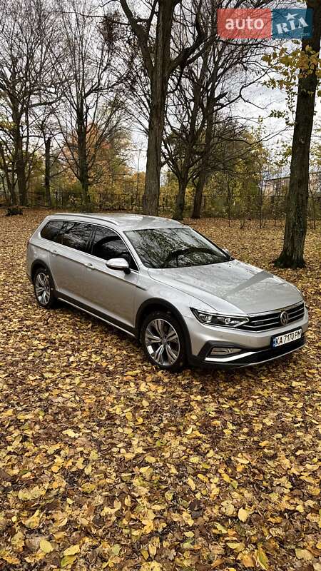 Універсал Volkswagen Passat Alltrack 2019 в Києві