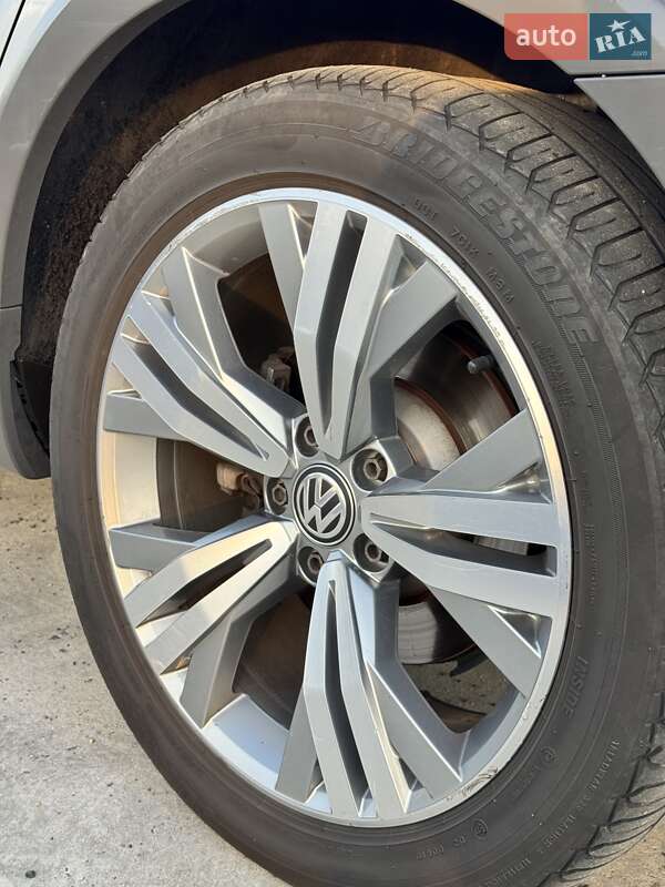 Універсал Volkswagen Passat Alltrack 2019 в Києві