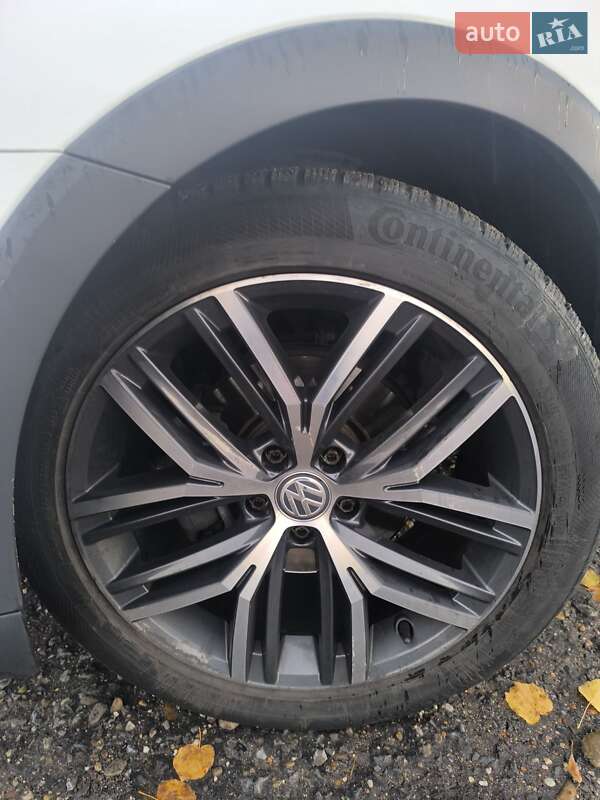 Универсал Volkswagen Passat Alltrack 2015 в Ужгороде фото 12 Универсал Volkswagen Passat Alltrack 2015 в Ужгороде