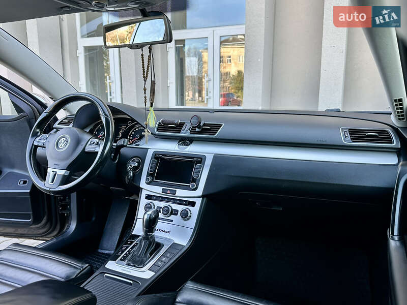 Универсал Volkswagen Passat Alltrack 2013 в Дрогобыче