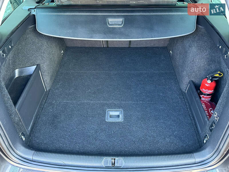 Универсал Volkswagen Passat Alltrack 2013 в Дрогобыче