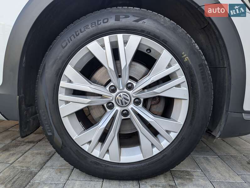 Универсал Volkswagen Passat Alltrack 2017 в Киеве фото 11 Универсал Volkswagen Passat Alltrack 2017 в Киеве