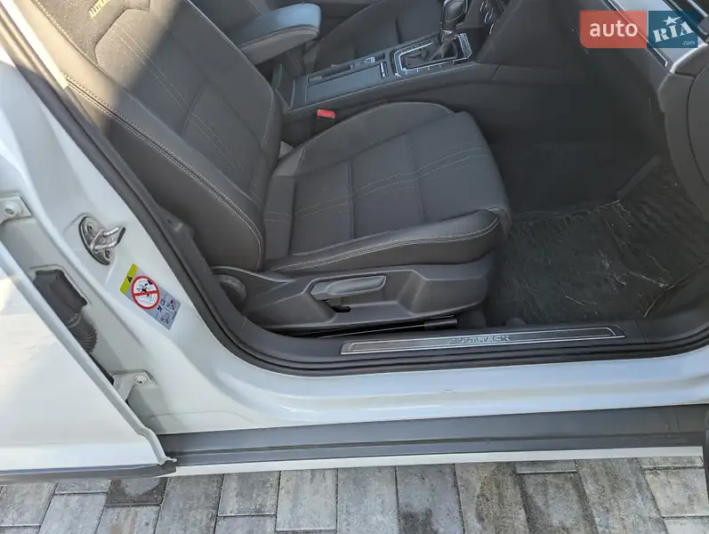 Volkswagen Passat Alltrack 2017 VIN WVWZZZ3CZJE043864 фото оголошення 26 з 76