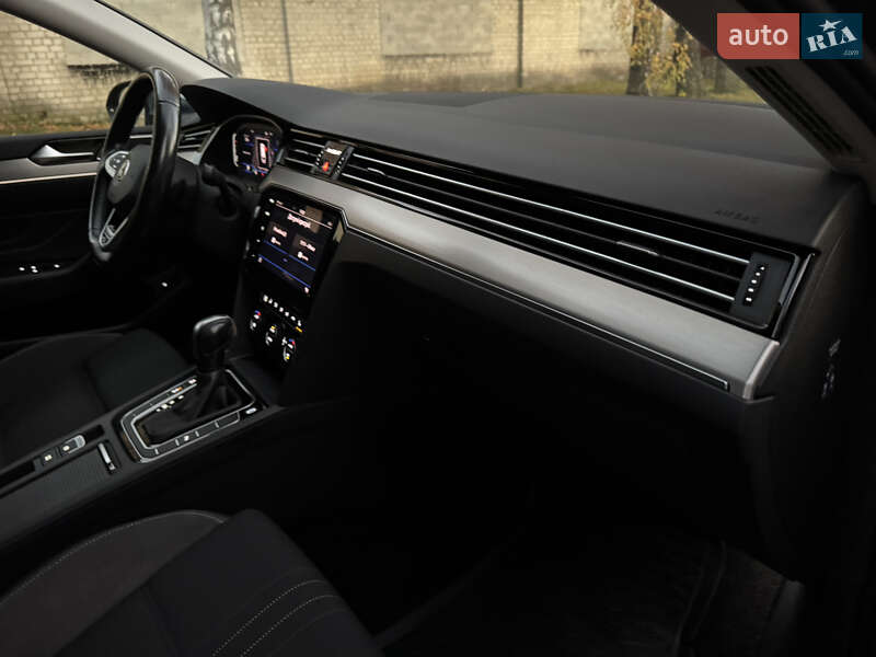 Універсал Volkswagen Passat Alltrack 2019 в Рівному