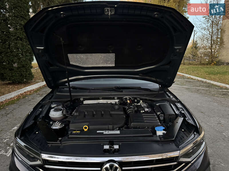 Універсал Volkswagen Passat Alltrack 2019 в Рівному