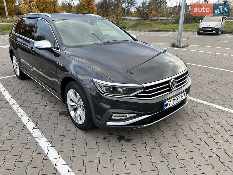 Універсал Volkswagen Passat Alltrack 2019 в Києві