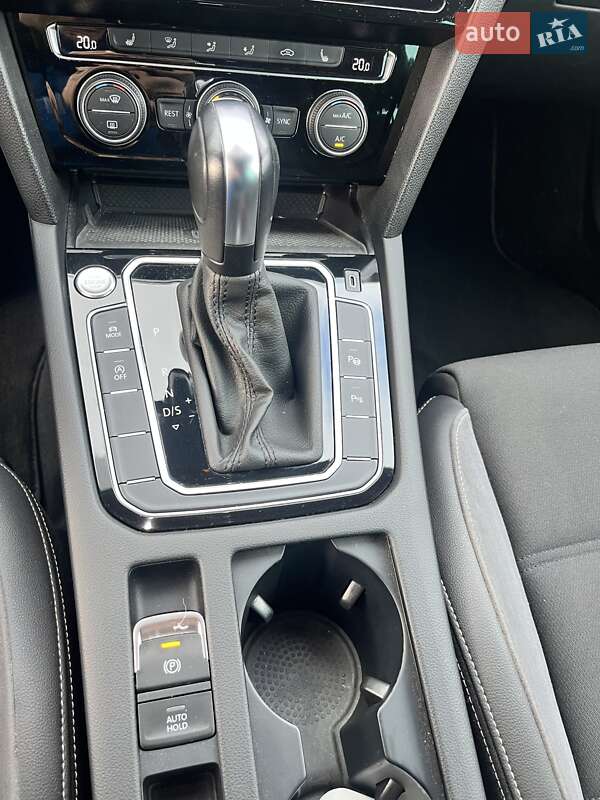 Універсал Volkswagen Passat Alltrack 2019 в Києві