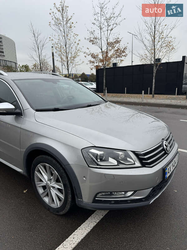 Универсал Volkswagen Passat Alltrack 2012 в Киеве