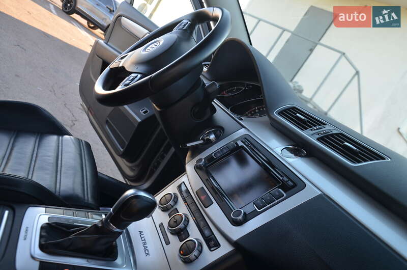 Универсал Volkswagen Passat Alltrack 2014 в Дрогобыче