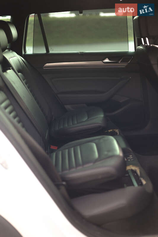 Универсал Volkswagen Passat Alltrack 2017 в Львове