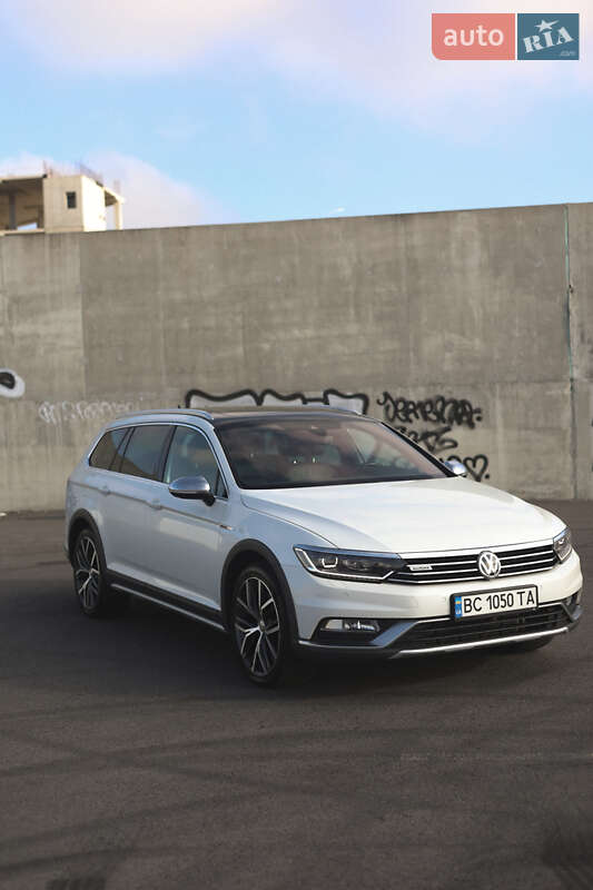 Универсал Volkswagen Passat Alltrack 2017 в Львове