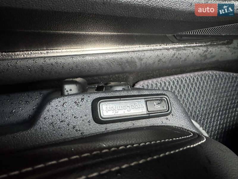 Универсал Volkswagen Passat Alltrack 2020 в Киеве фото 11 Универсал Volkswagen Passat Alltrack 2020 в Киеве