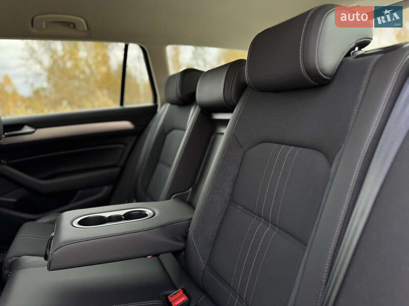 Универсал Volkswagen Passat Alltrack 2018 в Львове